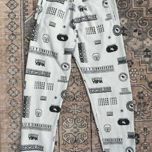 Abercrombie White and Black Graphic Sweatpants